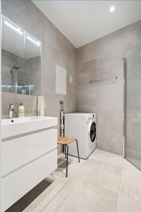 Ditt Private Hotellrom Тромсё Экстерьер фото